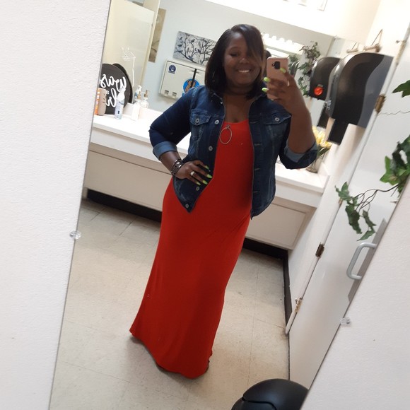 Meet your Posher, Ashley - Picture 1 of 1